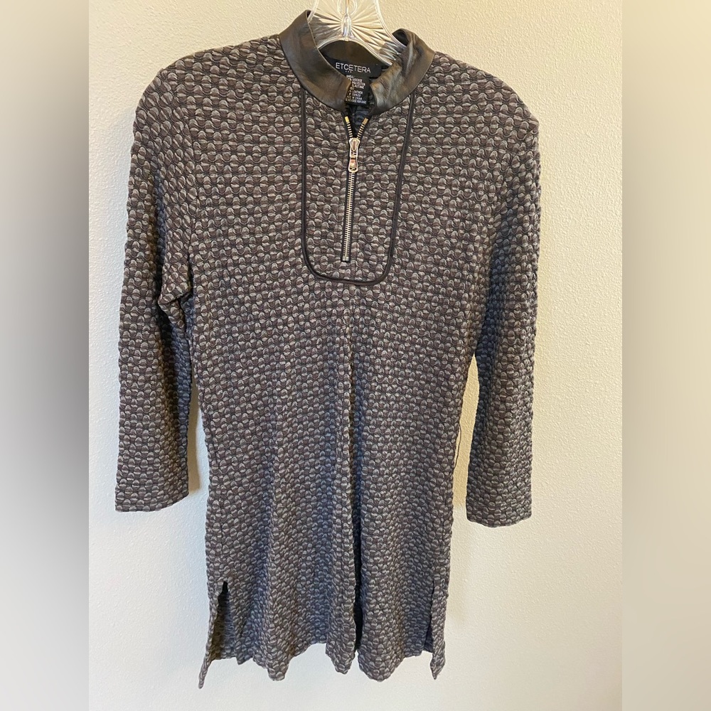 Women’s brown & blue dressy top